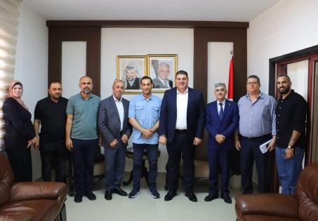 الأحمد يلتقي نقابة مستوردي السيارات المستعملة لبحث واقع القطاع وتعزيز التعاون المشترك