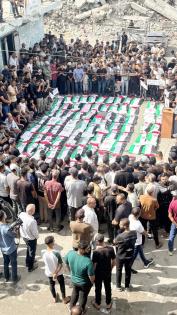 خاص| بعد 3 أعوام من الانتظار.. فايز يودّع نجله و70 شهيدًا من عائلته