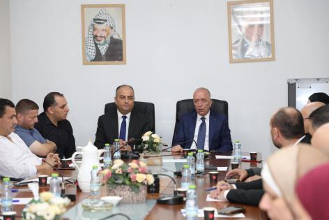 بمشاركة مدراء المديريات والتسجيل.. سلطة الأراضي تبحث تطوير آليات العمل وتخفيف الإجراءات على المواطنين
