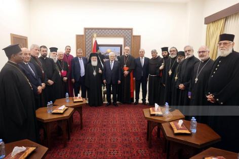 الرئيس يستقبل رؤساء وممثلي الكنائس المسيحية في الأرض المقدسة