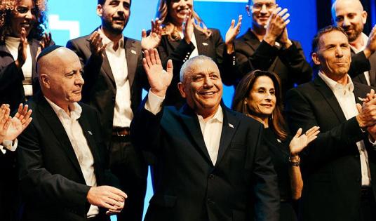 24 مقعدا لحزب 