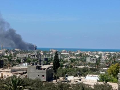 شهيد ومصابون في غارة على مركبة وسط قطاع غزة
