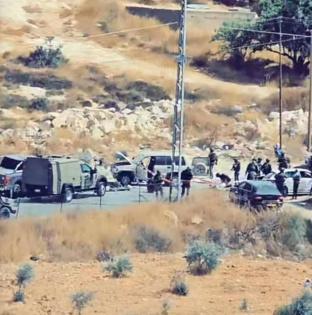 محدث بالفيديو: شهيد وإصابتان إحداهما خطيرة برصاص الاحتلال قرب بني نعيم