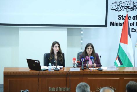 وزيرتا الخارجية والعمل ومحافظ الخليل: لا بد من تحرك دولي عملي لوقف جرائم الاحتلال
