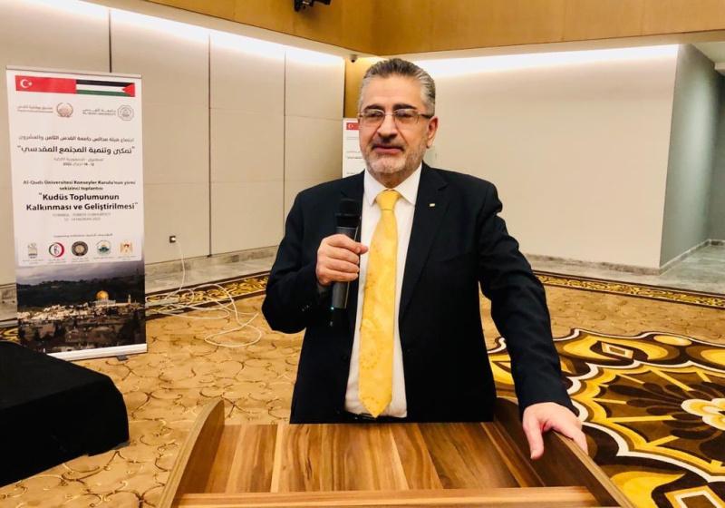 جعفر حسان يطلب من وزير العمل يقدم استقالته.. على خلفية عطاءات باسم إبنه - كتب