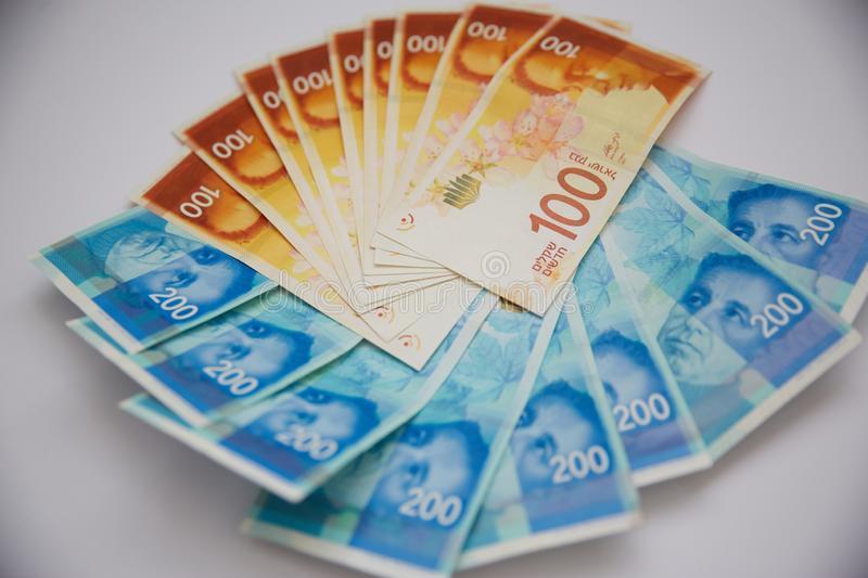 تحليل | فاتورة الأجور تبتلع 73٪ من الميزانية الفلسطينية