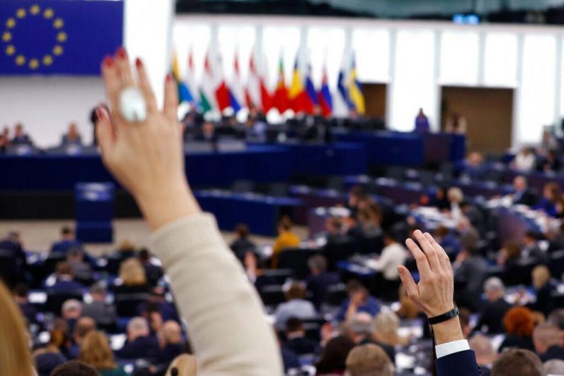 البرلمان الأوروبي يرفض الصياغات اليمينية ويُقرّ تقرير إبراء الذمة دون المساس بالتمويل الفلسطيني