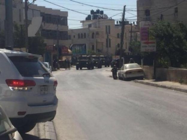 الاحتلال يقتحم حي سطح مرحبا في مدينة البيرة