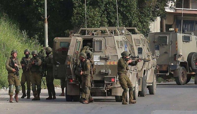 الاحتلال يعتقل مواطنين من مسافر يطا جنوب الخليل
