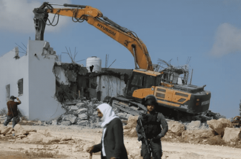 الاحتلال يهدم منشآت في برطعة غرب جنين