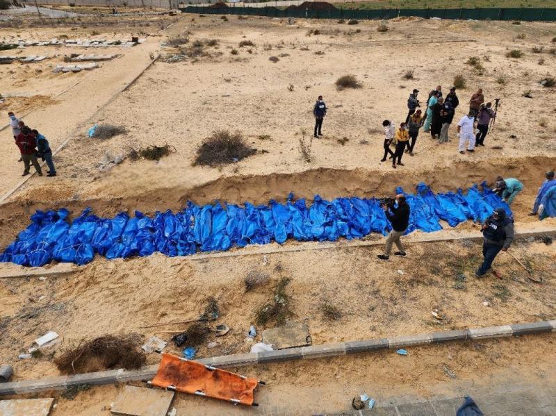 "هآرتس": إسرائيل تحتجز جثامين 1700 فلسطيني للمساومة مستقبلا