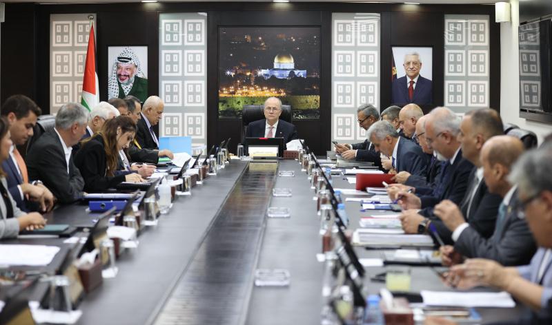 مجلس الوزراء يدين تصاعد اعتداءات الاحتلال ومستوطنيه بحق شعبنا
