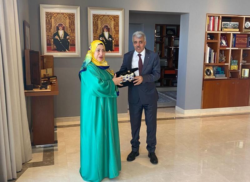 برهم يبحث مع وزيرة التعليم العالي العُمانية تعزيز التعاون المُشترك