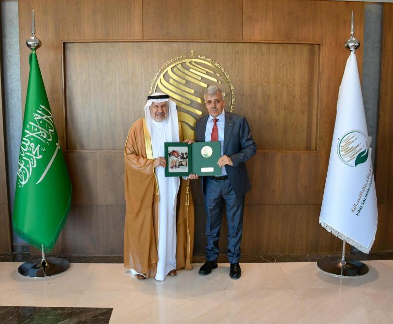 برهم يبحث التعاون التعليمي مع مركز الملك سلمان للإغاثة