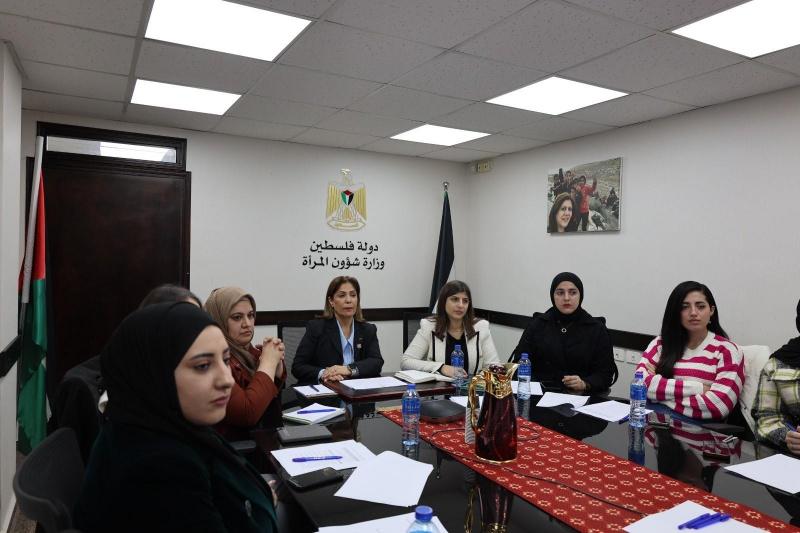 شؤون المرأة تلتقي المجلس الاستشاري للشباب لعرض الإطار الاستراتيجي 2025-2026