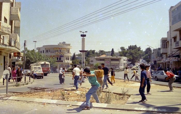37  عاما على الانتفاضة الأولى "انتفاضة الحجارة"