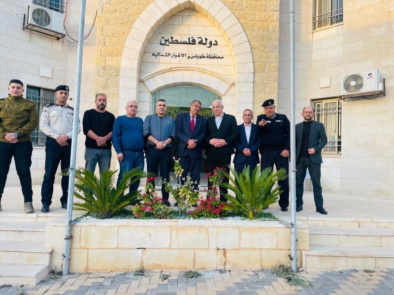 استكمالا للجولات الميدانية على المحافظات وزير الداخلية يزور محافظّتي اريحا وطوباس