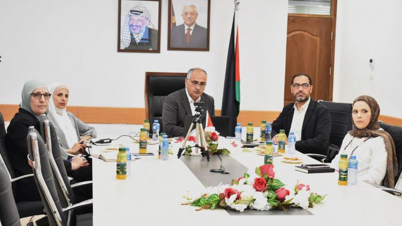 "التعليم العالي" تبحث سبل تعزيز مُشاركة واستفادة فلسطين من مشروع المُسارع الضوئي