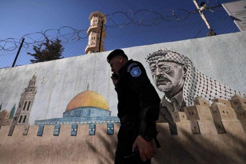 خاص | الخليل ترفض مشروع "الإمارة".. لا بديل عن منظمة التحرير