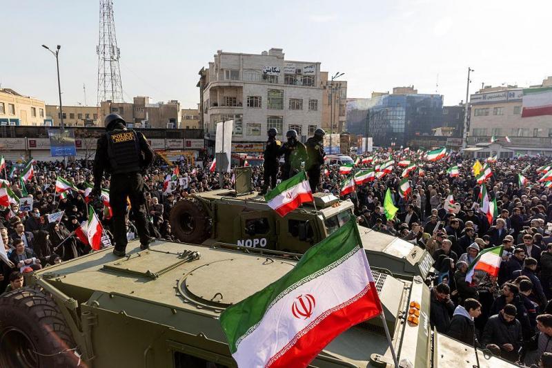 تأجيل الهجوم المحتمل على إيران وسط ترقب لقرار ترامب وصمت إسرائيلي