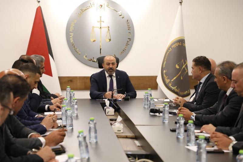 النائب العام يؤكد نهج التحديث المؤسسي وتعزيز كفاءة العمل في اجتماع موسّع مع قيادات النيابة