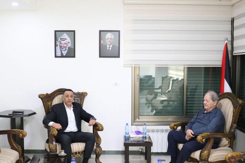 فتوح يستقبل القنصل المصري ويستعرض تطورات الأوضاع في الأراضي الفلسطينية