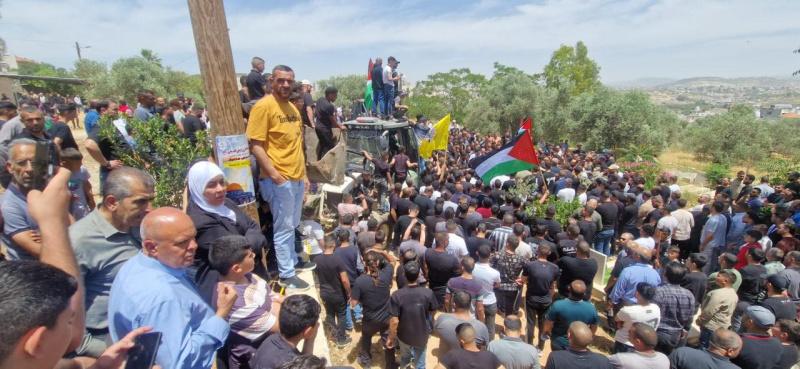 غنام في تشييع الشهيد قطوسة: العامل الفلسطيني يدفع حياته ثمناً للقمة العيش