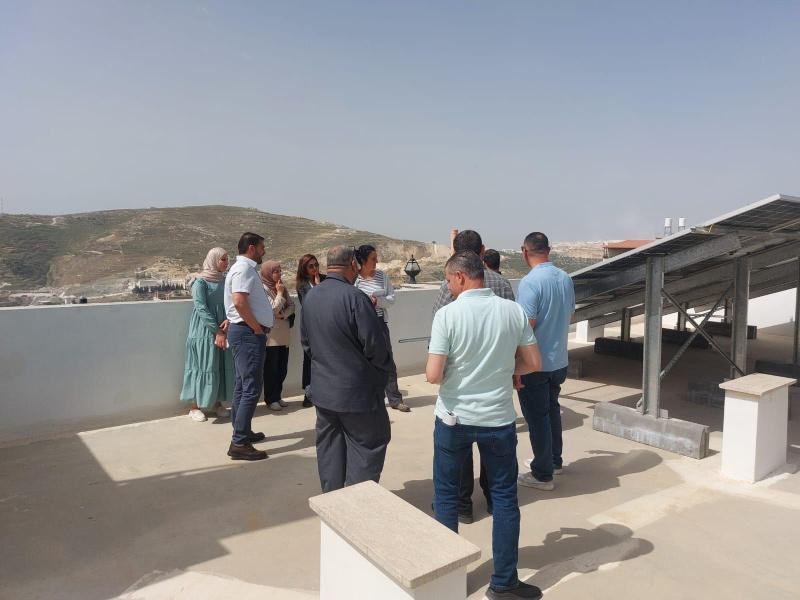 اتحاد الصناعات الغذائية وسلطة الطاقة ينظمان جولة ميدانية للاطلاع على قصص نجاح مشروع 'فلسطين خضراء' في نابلس وطوباس