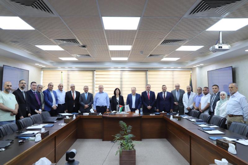 مجلس إدارة "كهرباء الشمال" ينتخب السيدة عنان الأتيرة رئيسا ومحمد جرار نائبا للرئيس