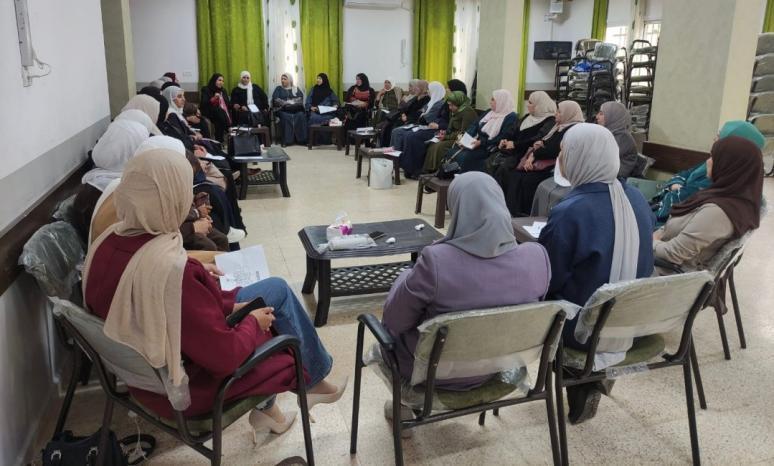 جمعية المرأة العاملة الفلسطينية للتنمية تنظم لقاءً لتبادل الخبرات بين مجالس الظل لتعزيز المشاركة السياسية للنساء في نابلس