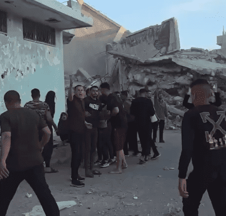 شهيد ومصابون في قصف مسيرة للاحتلال استهدف تجمعاً للأهالي بحي الزيتون