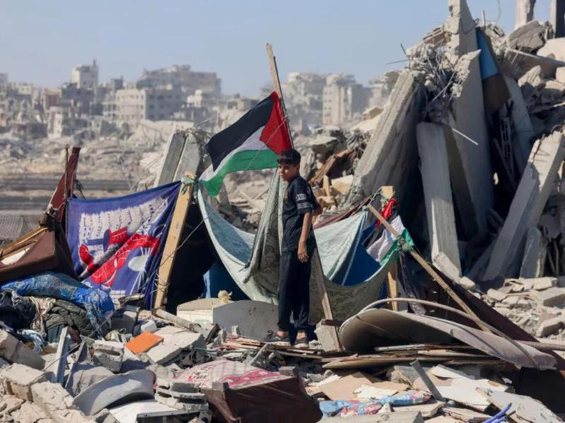 خاص | ملف السلاح ومستقبل موظفي غزة يعقدان مسار المفاوضات