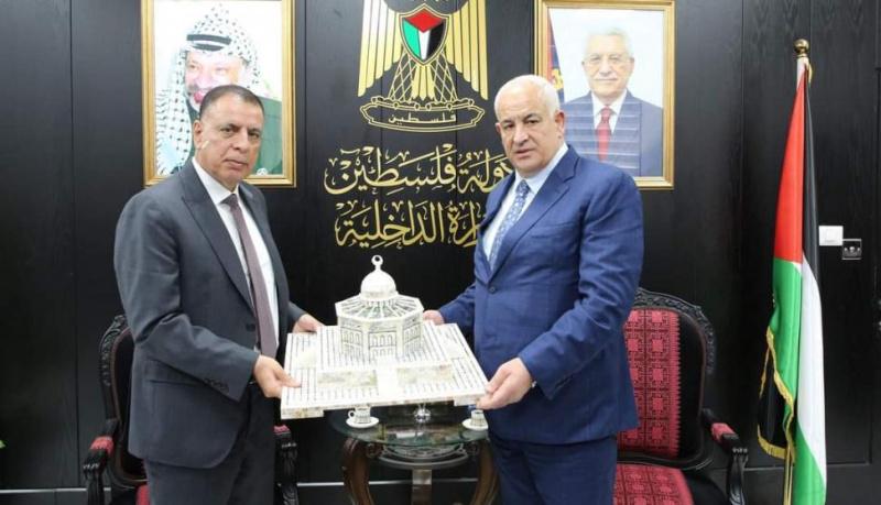هب الريح والفراية يبحثان تسهيل السفر عبر جسر الملك حسين ويتفقان على متابعة ميدانية مشتركة