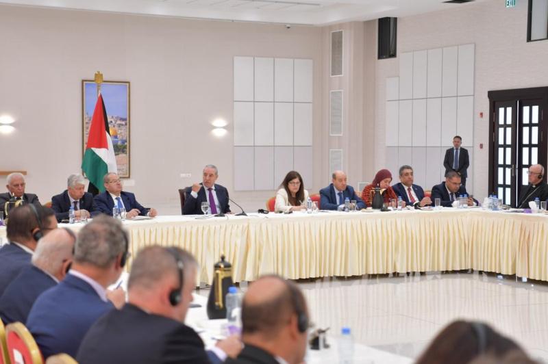 نائب رئيس دولة فلسطين حسين الشيخ يطلع السفراء المعتمدين على آخر المستجدات السياسية والإنسانية والانتهاكات الإسرائيلية وبرنامج الإصلاح الوطني