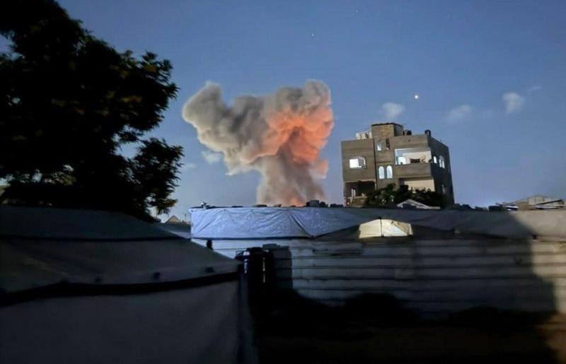 استشهاد أم وطفلتها وإصابة آخرين بقصف الاحتلال خيام النازحين في مواصي خان يونس