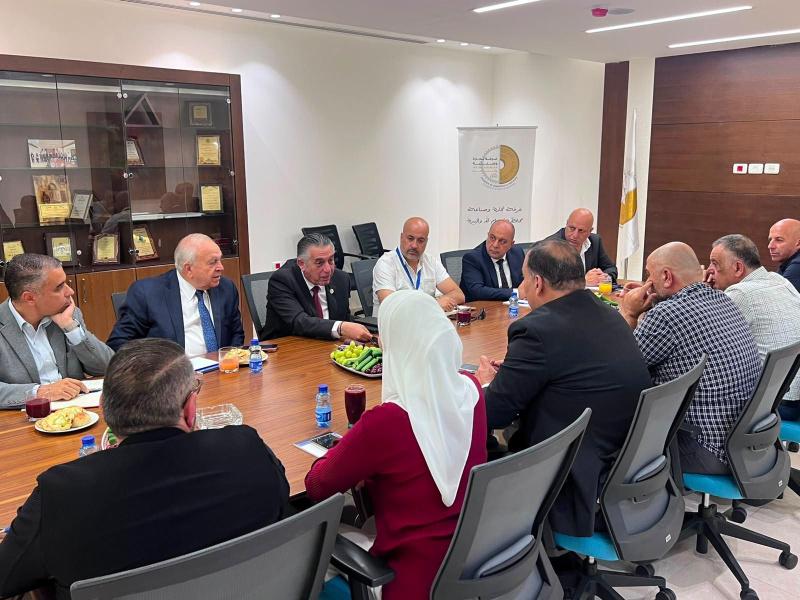 مصلحة مياه محافظة القدس وغرفة تجارة وصناعة محافظة رام الله والبيرة تؤكدان تعزيز الشراكة لخدمة القطاع الاقتصادي وتطوير خدمات المياه