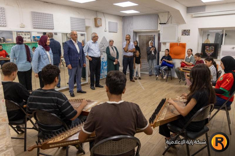 وفد من "بيت مال القدس" يتفقد المدارس الصيفية ويؤكد استمرار دعم الأطفال والمؤسسات المقدسية