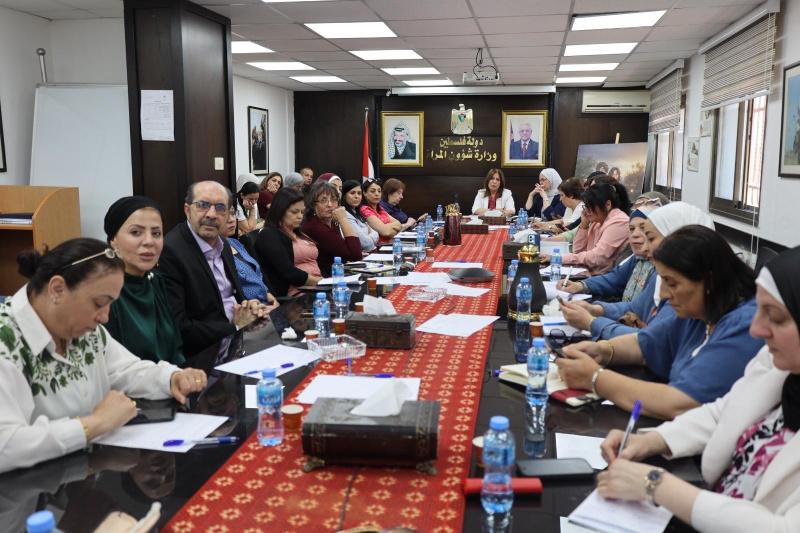 ​​​​​​​وزيرة شؤون المرأة تتراس اجتماع اللجنة الوطنية لمناهضة العنف لمراجعة التقدم المحرز وتطوير منظومة الحماية والوقاية