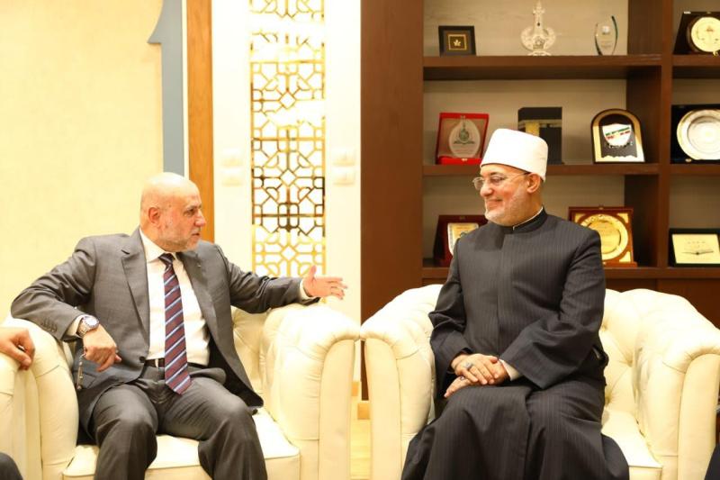 الهباش يبحث مع مفتي مصر تعزيز التنسيق لنصرة فلسطين وخدمة قضايا الأمة الإسلامية