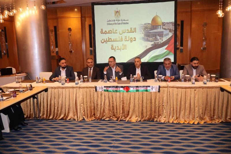 السفير الرويضي يطمئن على اوضاع جرحى ومرضى غزة الذين يتلقون العلاج والرعاية في سلطنة عُمان