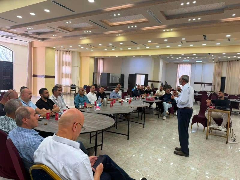 ضمن جهودها المتواصلة.. مصلحة مياه محافظة القدس تعقد لقاءً تشاورياً مع اللجنة الشعبية في مخيم الجلزون