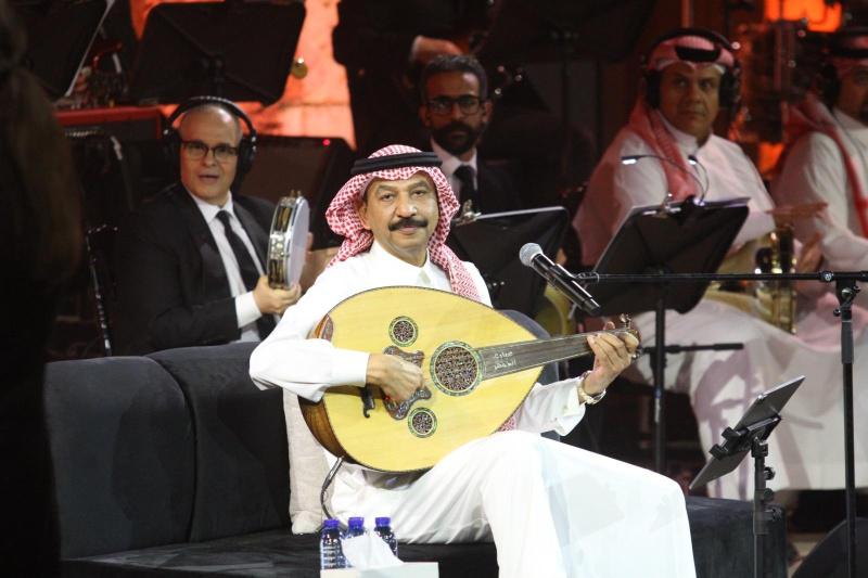 صور | عبادي الجوهر يطرب الجمهور في أول ظهور بمهرجان جرش