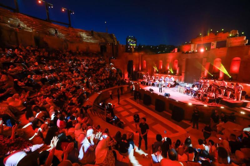 صور | "الكورال أنتم" لبودشارت تجمع الأردن والمغرب على المسرح الشمالي في جرش