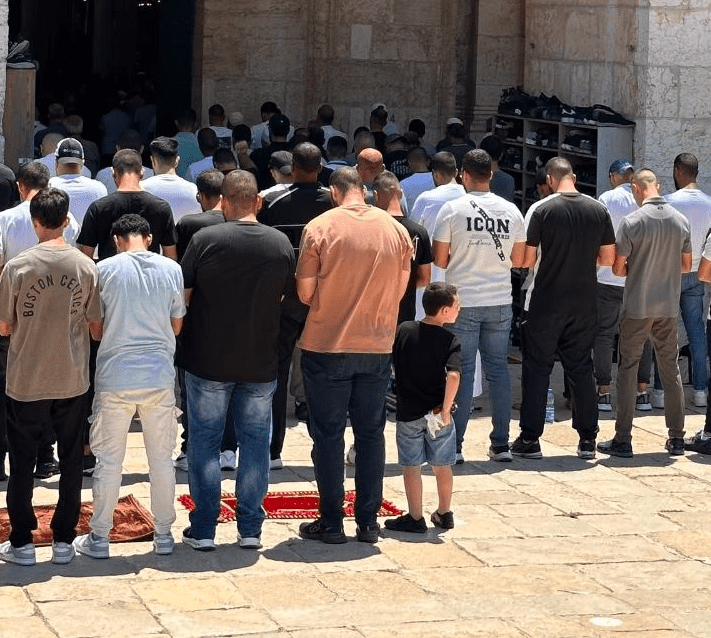 70 ألف مصل أدوا صلاة الجمعة في المسجد الأقصى