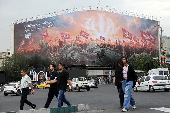 اتصالات مكثفة لخفض التصعيد وترقب نتائج مفاوضات هرمز