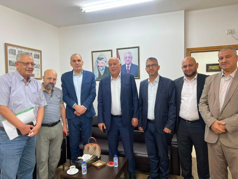 وفد من نادي طمون الرياضي يلتقي الرجوب وقدومي لبحث سبل دعم النادي وتطوير أدائه الرياضي