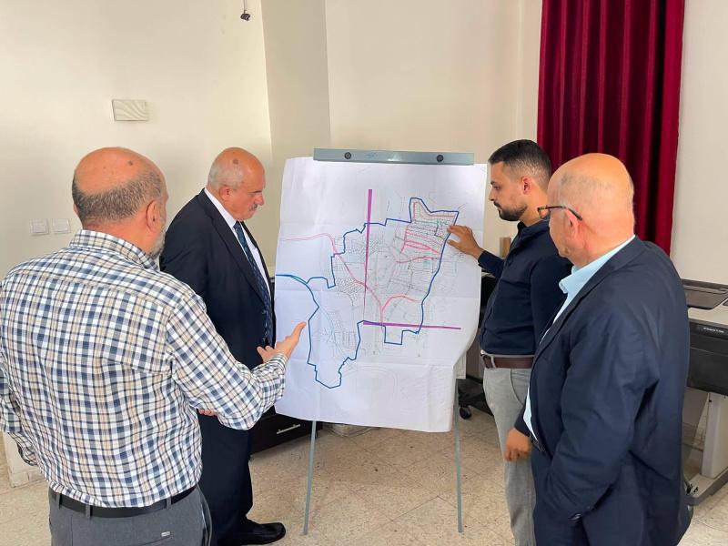 حجاوي يوعز بمواصلة العمل على تطوير المخططات الهيكلية والتنظيمية للهيئات المحلية في منطقة الشمال