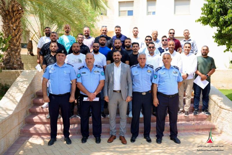 الاتحاد الفلسطيني لشركات التأمين وإدارة المرور في الشرطة الفلسطينية تنظمان  ورشة تدريبية حول أساسيات حوادث الطرق 