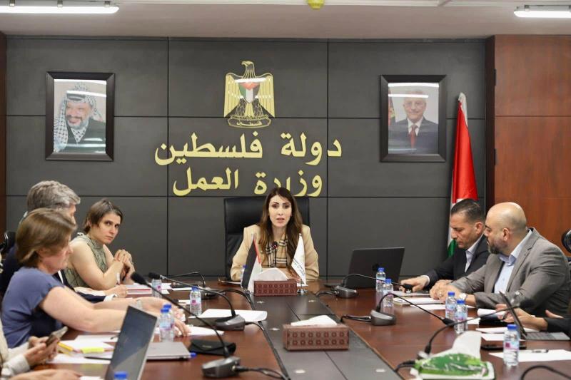 وزيرة العمل ورئاسة التعاون الألماني ترأسان اجتماع اللجنة التوجيهية لمبادرة "إعادة بناء المستقبل" للتشغيل