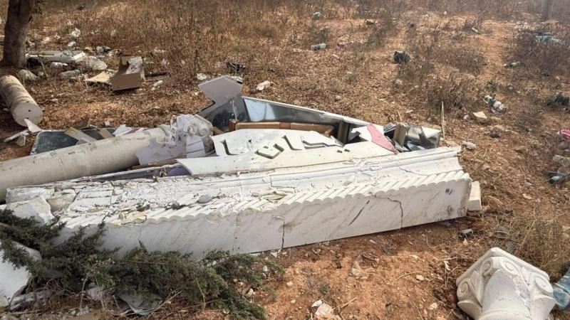 الاحتلال يشن حملة مداهمات ويدمر صروح الشهداء في قرى بمحيط نابلس